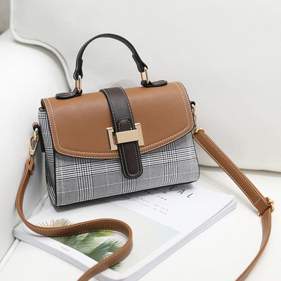 Retro Oil Wax Leather Bag – Chic & Spacious
