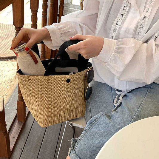 Retro Woven Straw Bag – Chic & Casual