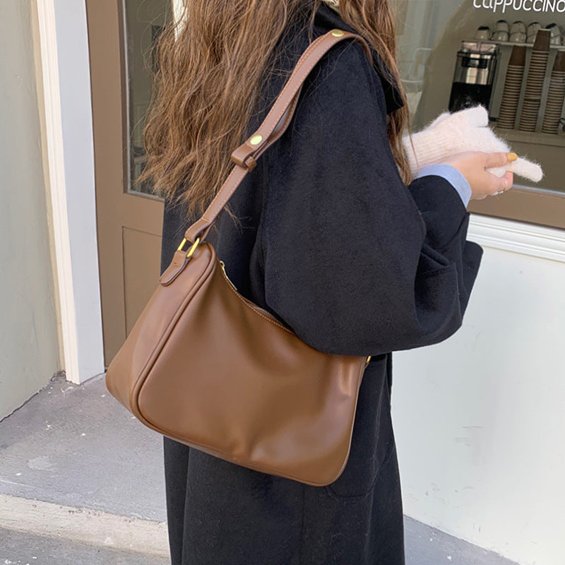 Soft Underarm Shoulder Bag – Trendy & Versatile