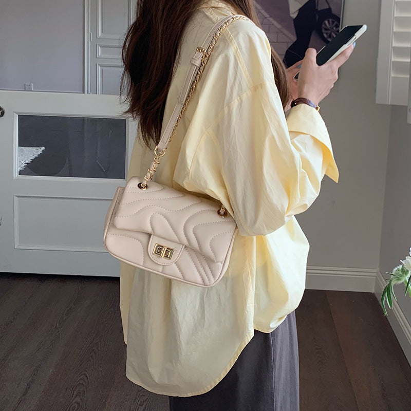 Elegant  Chain Bag - Versatile & Stylish
