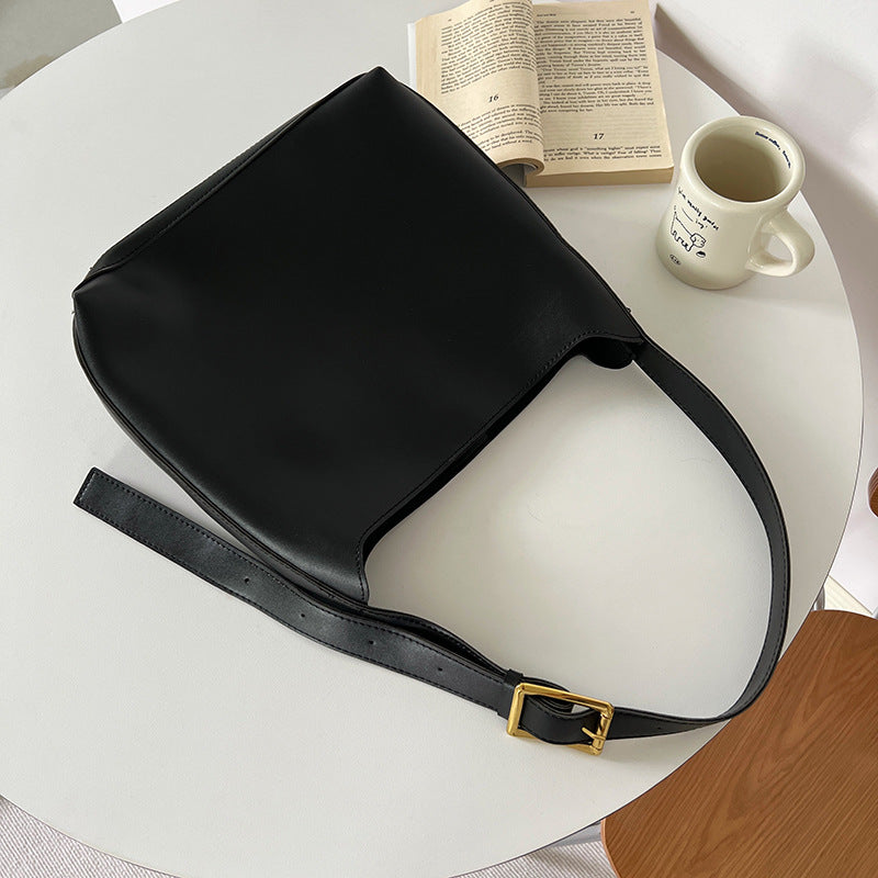 Retro Large-Capacity Bucket Bag – Stylish & Versatile