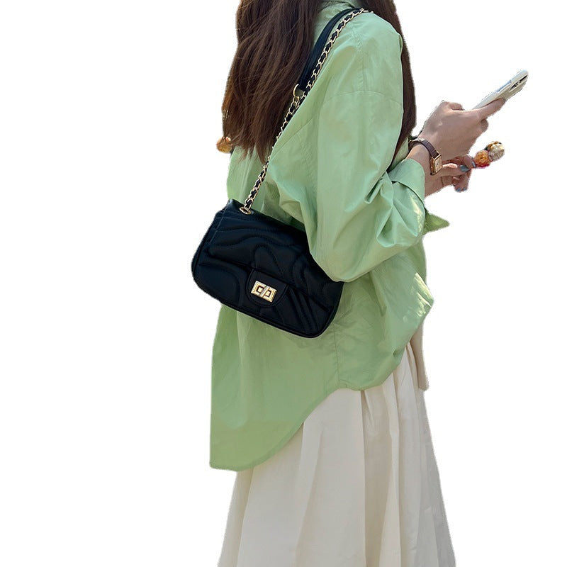 Elegant  Chain Bag - Versatile & Stylish