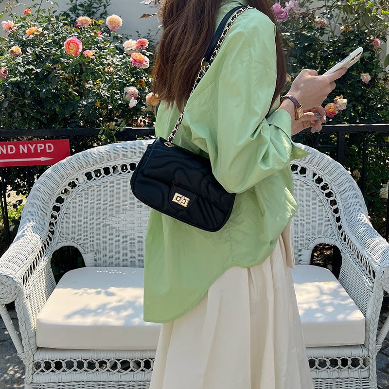 Elegant  Chain Bag - Versatile & Stylish