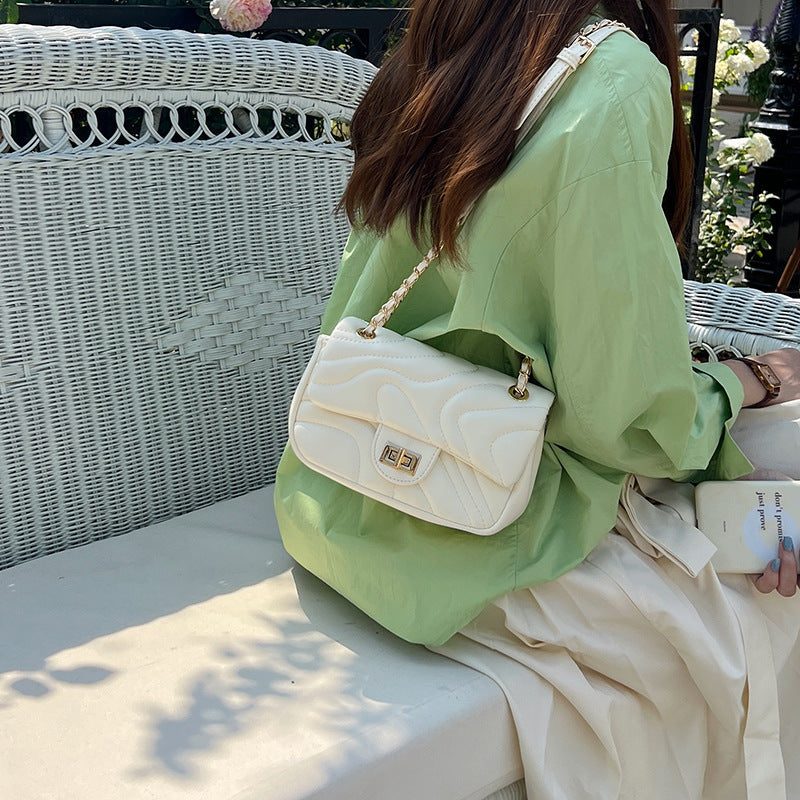 Elegant  Chain Bag - Versatile & Stylish
