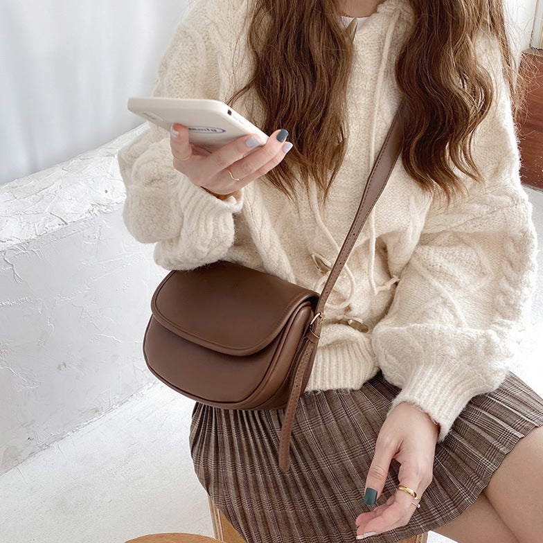 Retro temperament versatile shoulder messenger bag