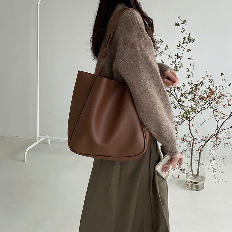 Retro Large-Capacity Commuter Tote – Versatile & Stylish