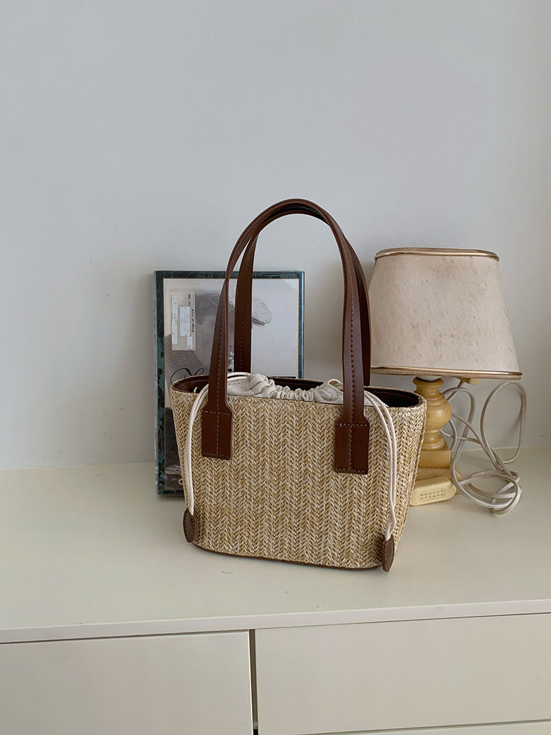 Korean-Inspired Woven Grass Small Bag – Summer Vacation Shoulder Bag"