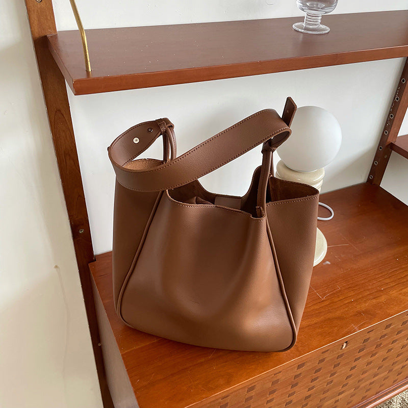 Retro Large-Capacity Commuter Tote – Versatile & Stylish